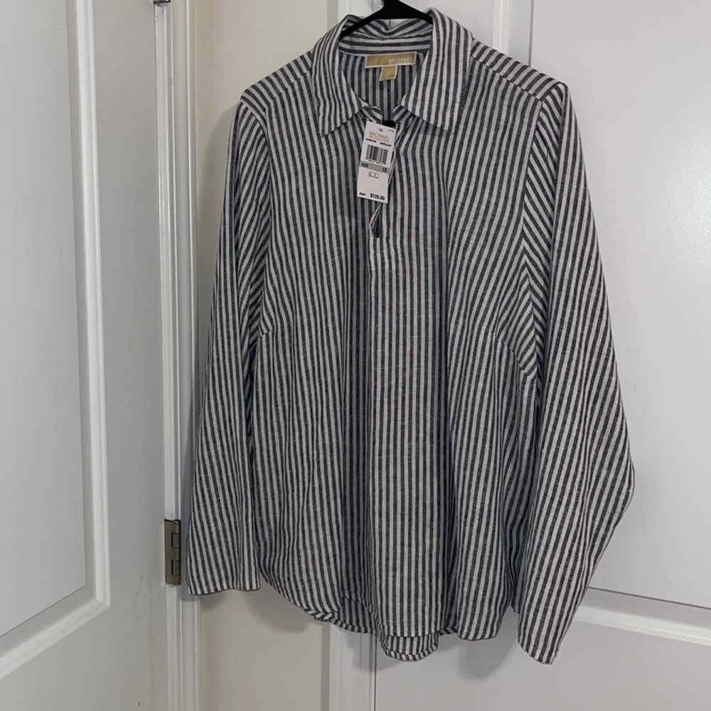 Michael Kors Top nwt black and white